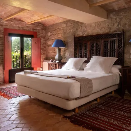 Serola Hotel 3*